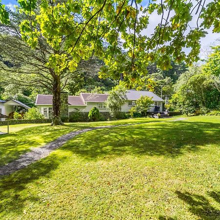 Pinehaven Cottage Upper Hutt Exteriör bild