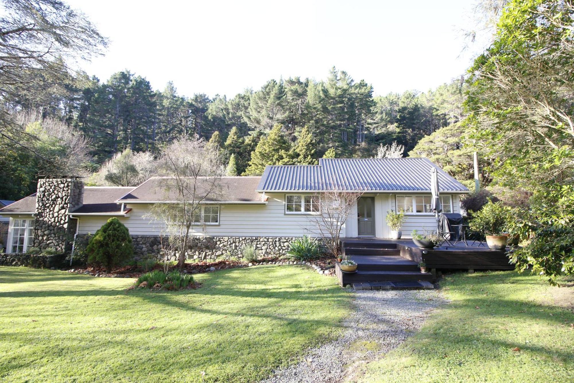 Pinehaven Cottage Upper Hutt Exteriör bild