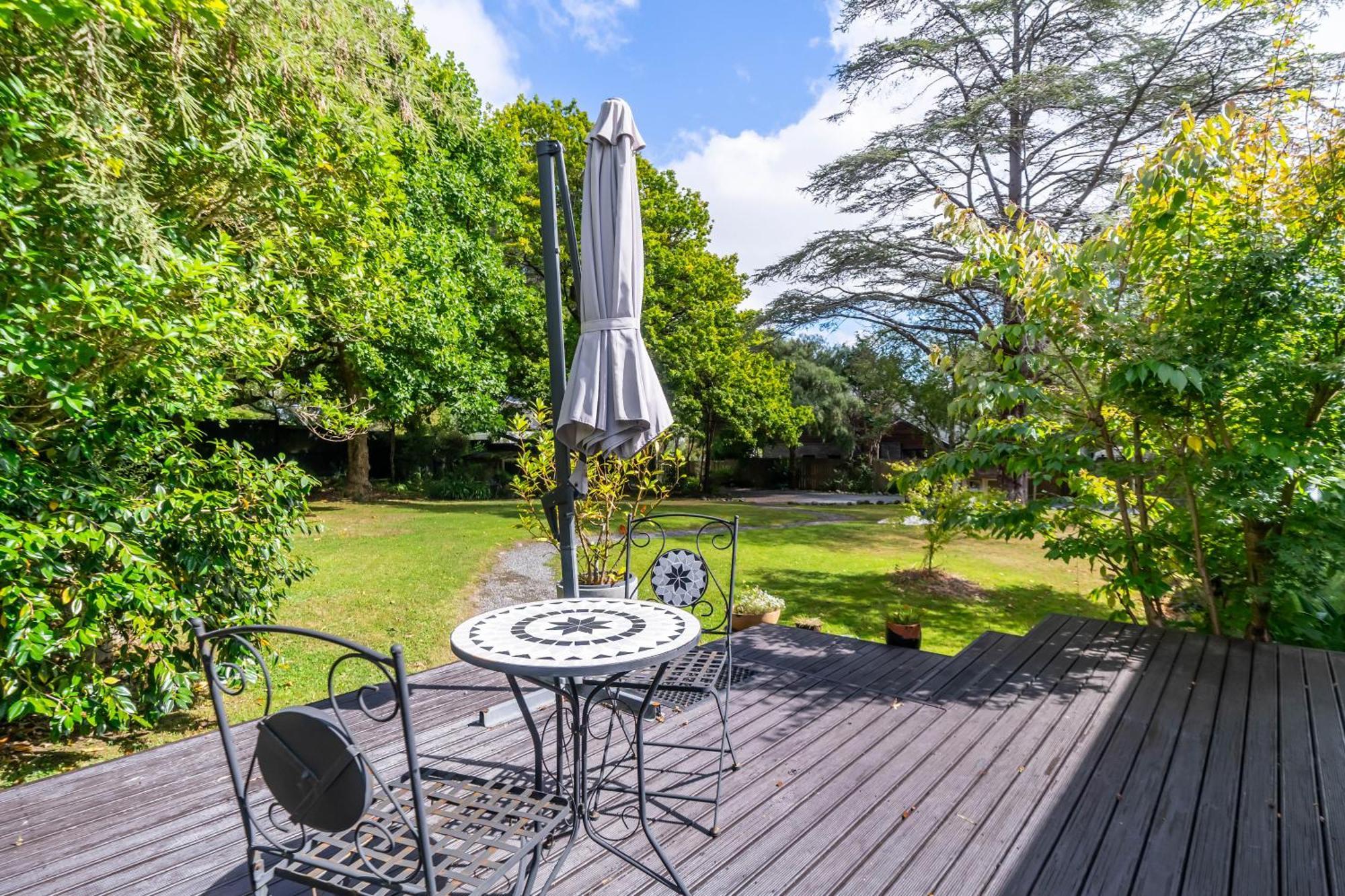 Pinehaven Cottage Upper Hutt Exteriör bild