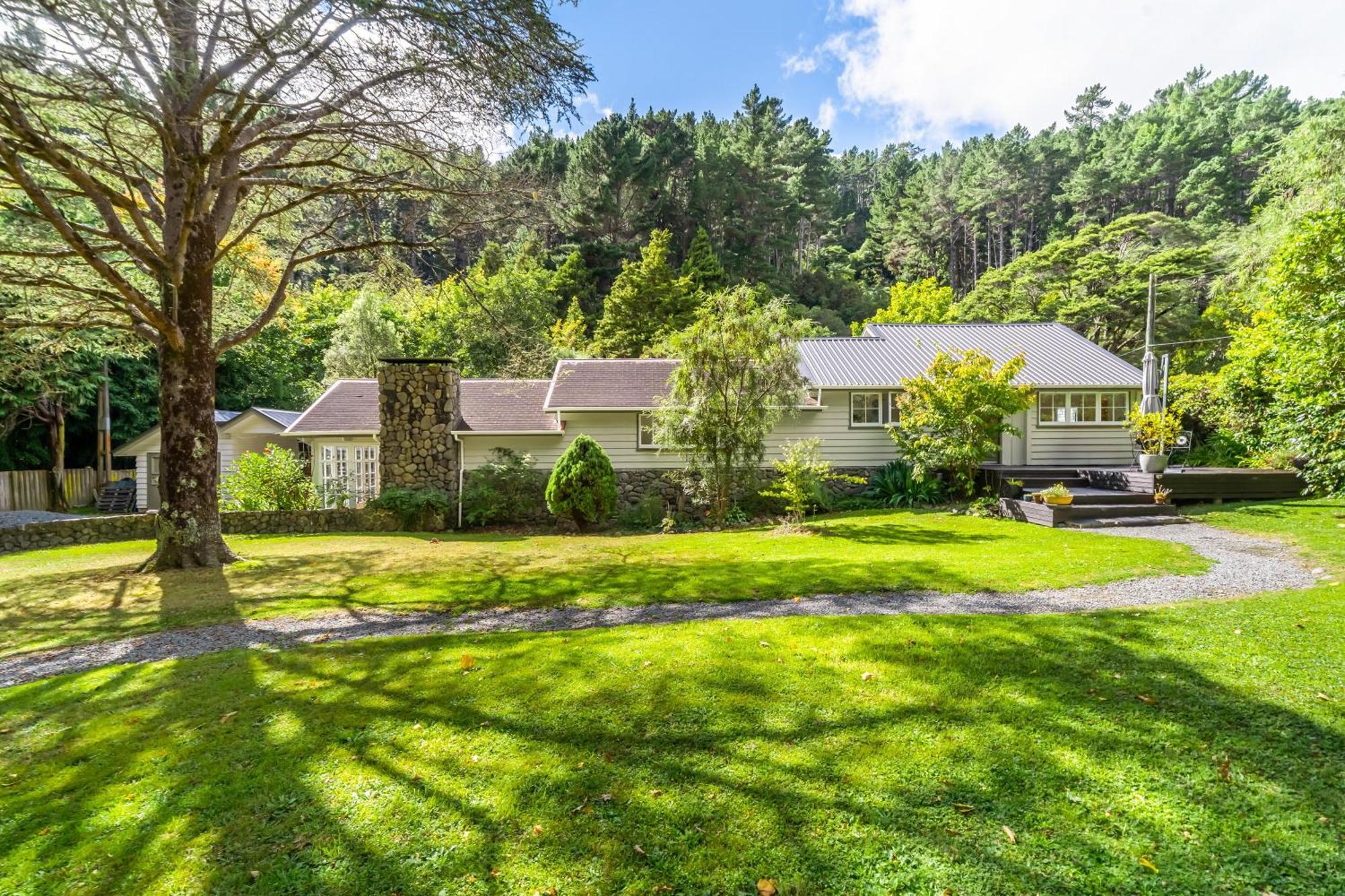 Pinehaven Cottage Upper Hutt Exteriör bild
